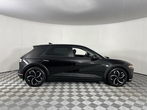 2022 Hyundai IONIQ 5 SE