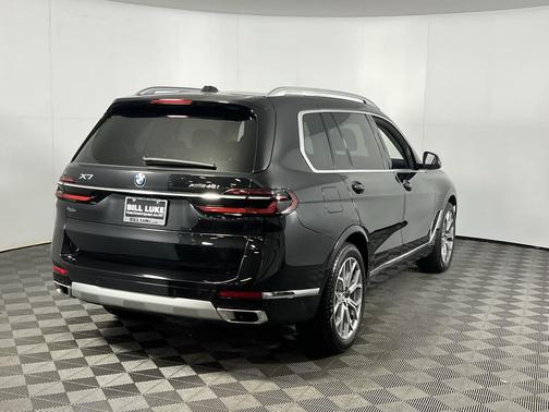 2025 BMW X7 xDrive40i