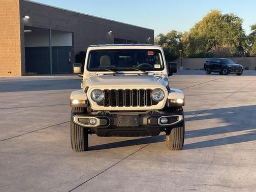2024 Jeep Gladiator Sport S