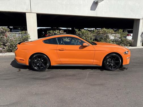 2020 Ford Mustang EcoBoost Premium