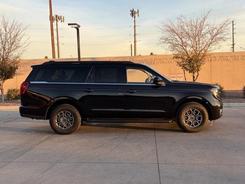 2025 Ford Expedition Max Active 4x4