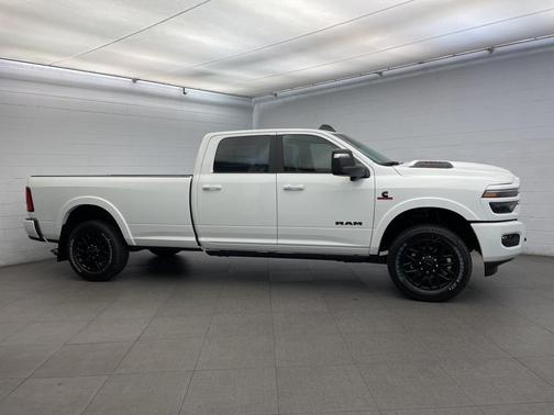 2026 RAM 3500 Limited