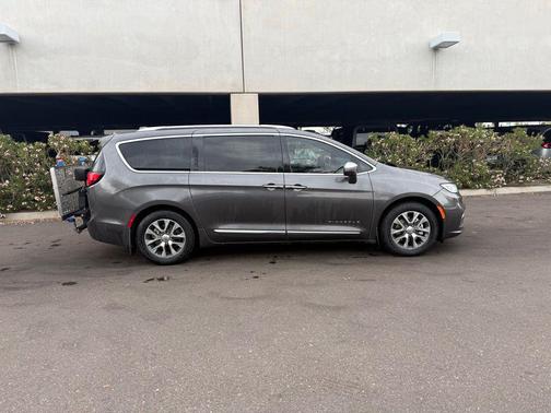 2021 Chrysler Pacifica L