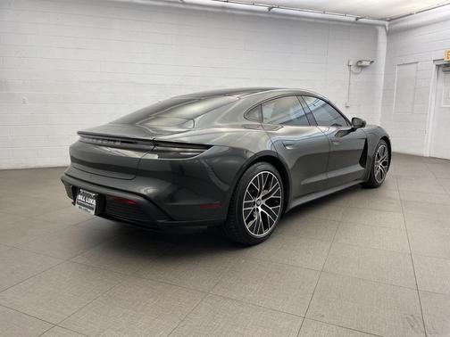 2024 Porsche Taycan 4S