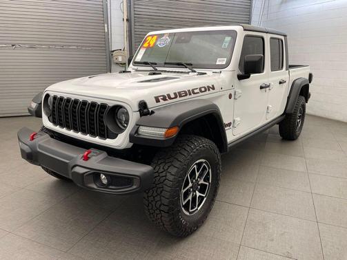 Bright White Clearcoat 2024 Jeep Gladiator Rubicon