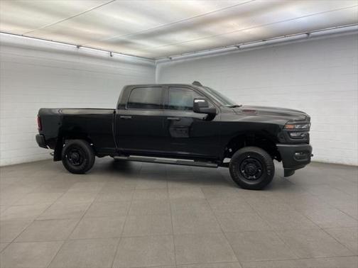 2025 RAM 2500 Tradesman Crew Cab 4x4 6'4' Box