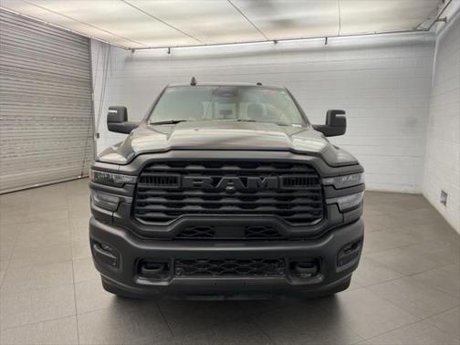 2025 RAM 2500 Tradesman Crew Cab 4x4 6'4' Box