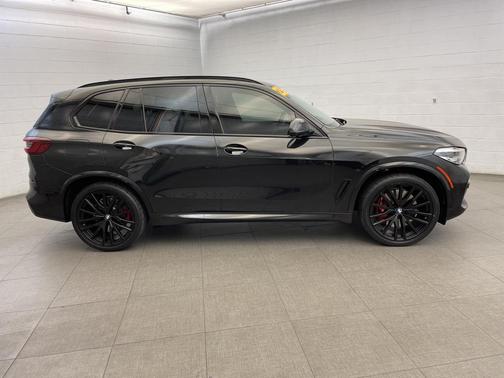 2023 BMW X5 M50i