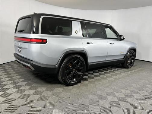 2023 Rivian R1S Adventure