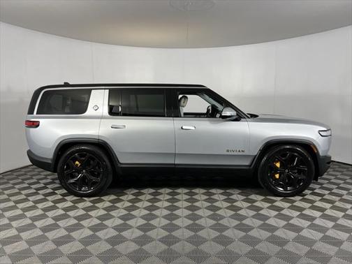2023 Rivian R1S Adventure