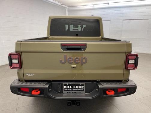 2025 Jeep Gladiator Mojave X