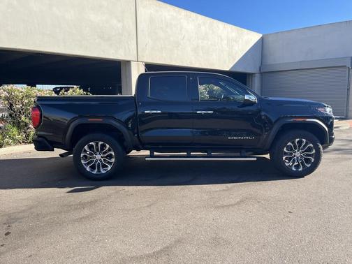 2024 GMC Canyon Denali