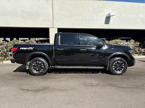 2023 Nissan Titan PRO-4X