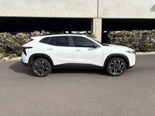 2025 Chevrolet Trax FWD 2RS