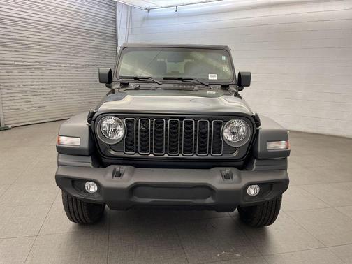 Black Clearcoat 2026 Jeep Wrangler Sport