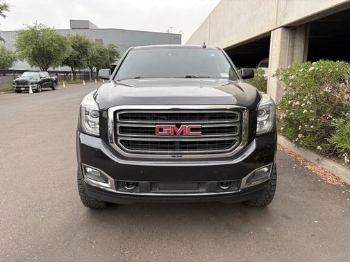 Carbon Black Metallic 2020 GMC Yukon SLT