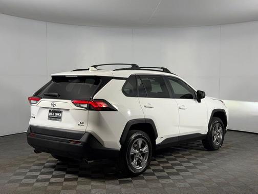 Ice Cap 2025 Toyota RAV4 Hybrid LE