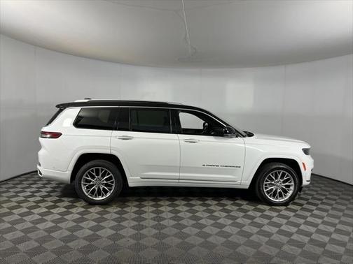 2023 Jeep Grand Cherokee L Summit