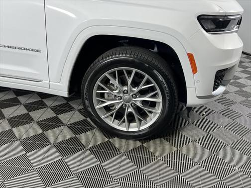 2023 Jeep Grand Cherokee L Summit