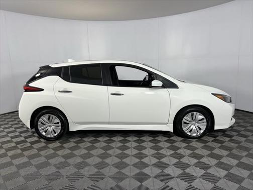 2023 Nissan Leaf S 40 kWh