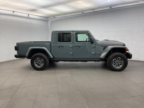 2025 Jeep Gladiator Mojave X