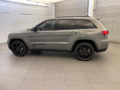 Sting-Gray Clearcoat 2021 Jeep Grand Cherokee Freedom 4x2