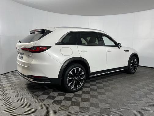 2024 Mazda CX-90 PHEV Premium Plus