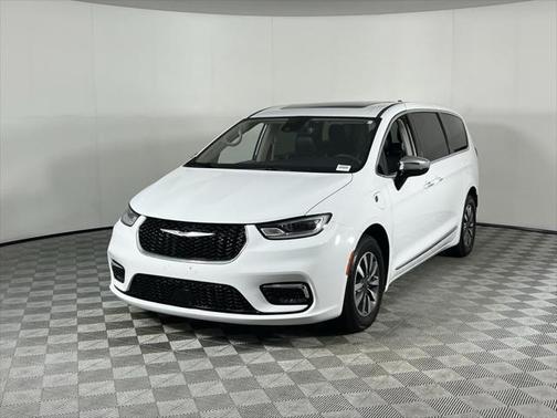 2023 Chrysler Pacifica Hybrid Limited