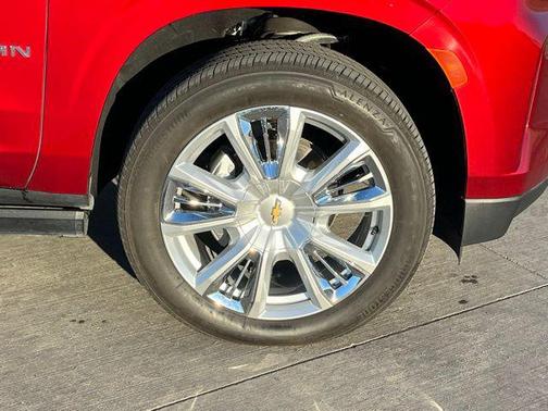 2024 Chevrolet Suburban 4WD High Country