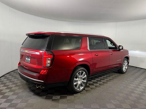 2024 Chevrolet Suburban 4WD High Country