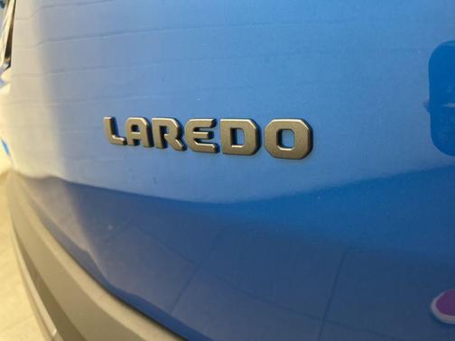 2026 Jeep Cherokee Laredo 4x4