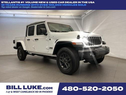 Bright White Clearcoat 2026 Jeep Gladiator Sport S