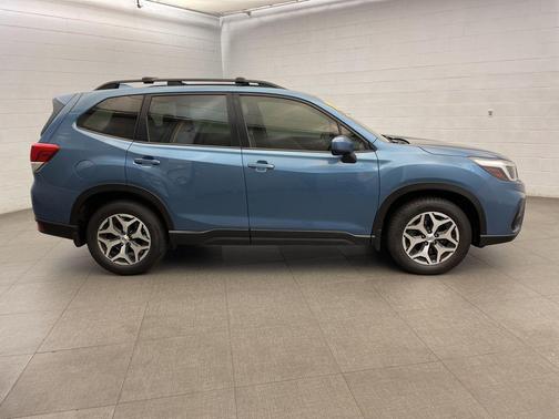 Horizon Blue 2019 Subaru Forester Premium
