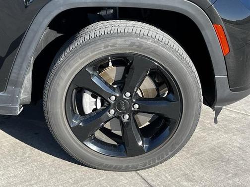 2022 Jeep Grand Cherokee L Altitude