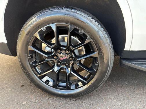Summit White 2026 GMC Yukon 4WD Elevation