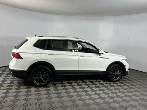 2024 Volkswagen Tiguan 2.0T SE 4MOTION