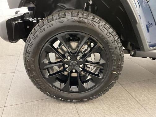 2025 Jeep Gladiator Nighthawk