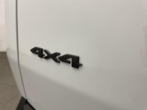 Bright White Clearcoat 2026 Jeep Cherokee Limited