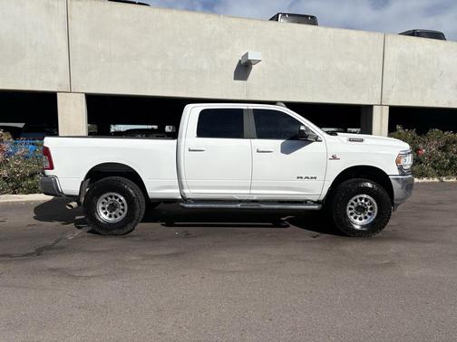 2021 RAM 2500 Big Horn Crew Cab 4x4 6'4' Box