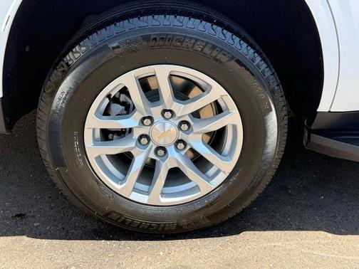 Summit White 2021 Chevrolet Tahoe LT