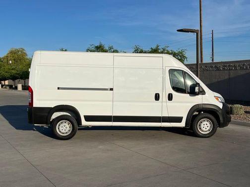 Bright White Clearcoat 2023 RAM ProMaster 2500 High Roof