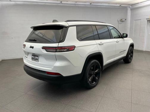 Bright White Clearcoat 2021 Jeep Grand Cherokee L Altitude
