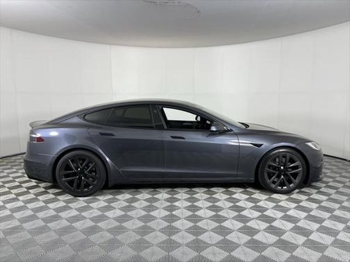 2021 Tesla Model S Plaid