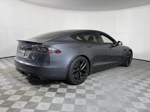 2021 Tesla Model S Plaid