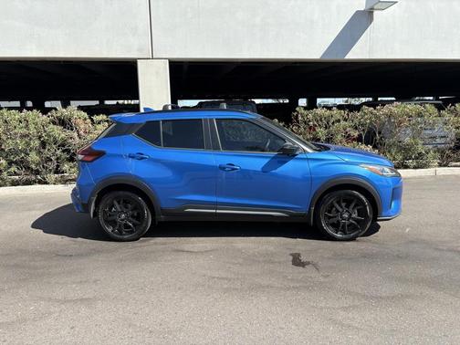 2024 Nissan Kicks SR
