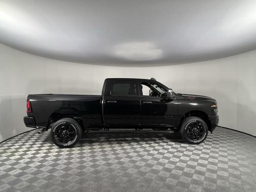 2025 RAM 2500 Big Horn Crew Cab 4x4 6'4' Box