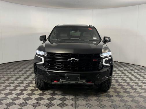 Black 2024 Chevrolet Suburban 4WD Z71