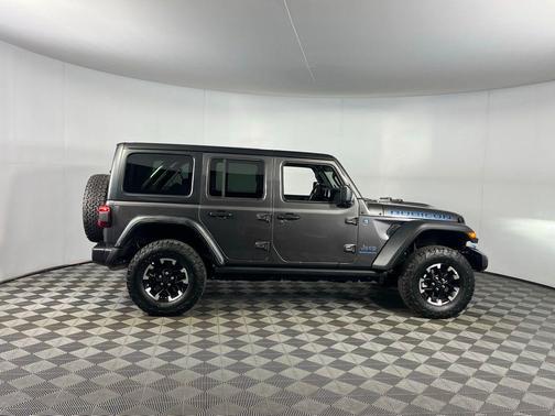 Granite Crystal Metallic Clearcoat 2025 Jeep Wrangler 4xe Rubicon
