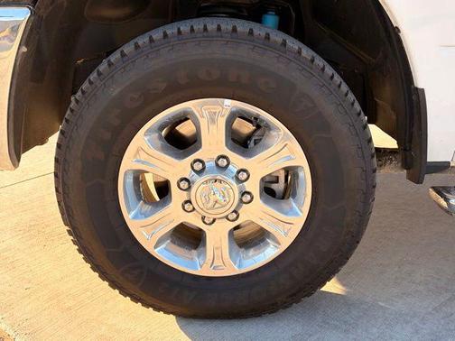 Bright White Clearcoat 2025 RAM 2500 Big Horn Crew Cab 4x4 6'4' Box