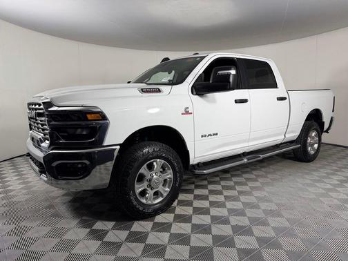 Bright White Clearcoat 2025 RAM 2500 Big Horn Crew Cab 4x4 6'4' Box